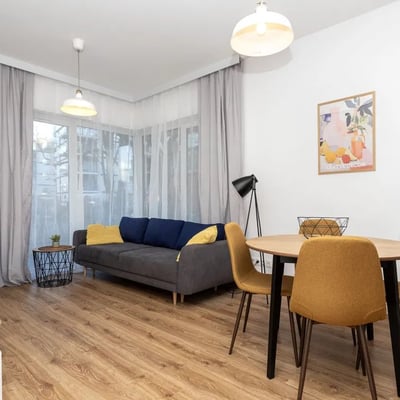 Alquiler de un luminoso apartamento amueblado de 2 habitaciones, 39 m², Stare Miasto, Cracovia, Polonia